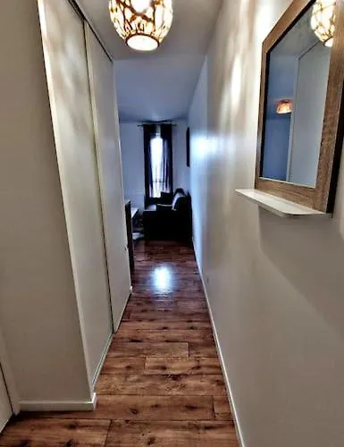 Apartment Logement Entier : *